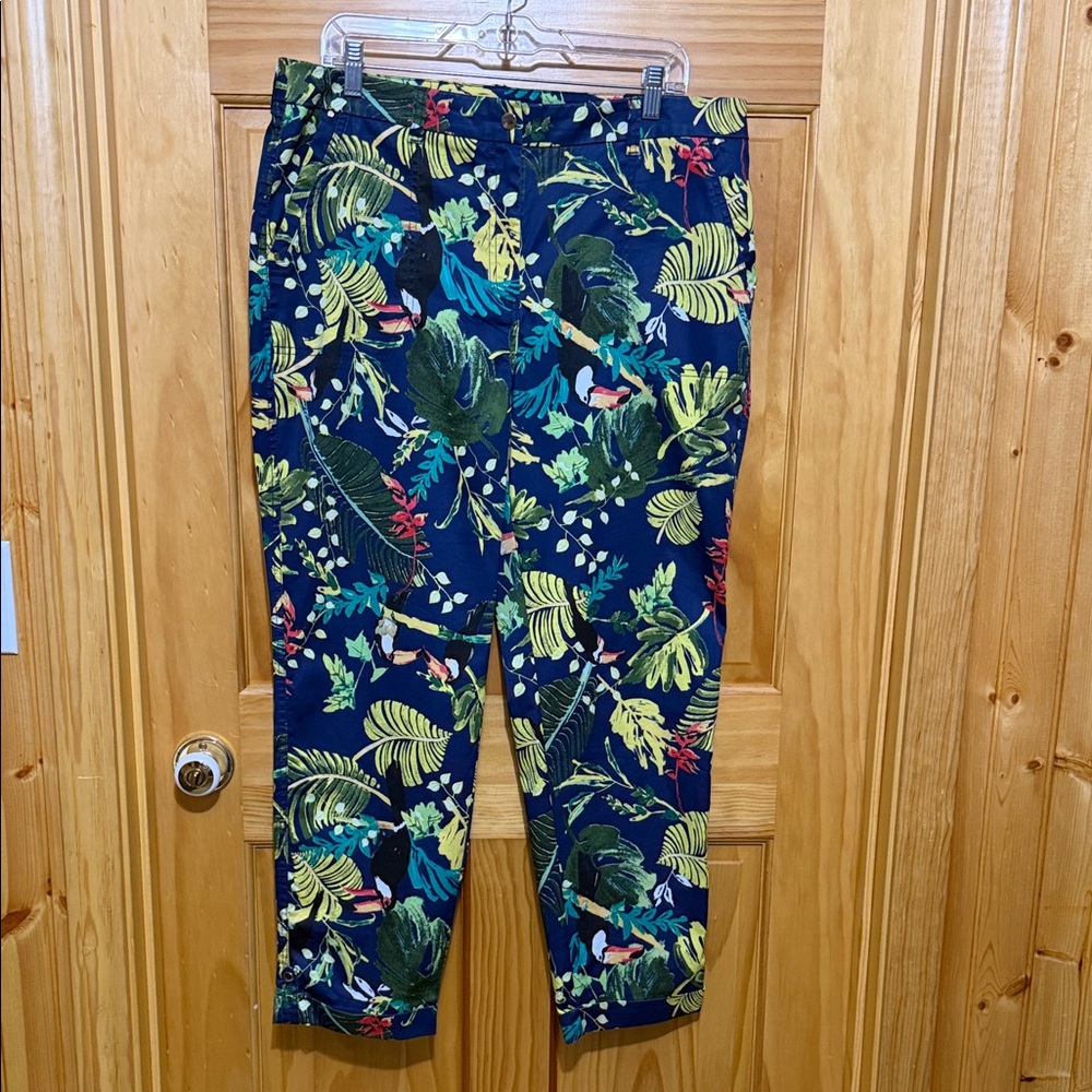 Chico's Navy Tropical Print Cropped Quick Dry Pants, Size 2.5/14.